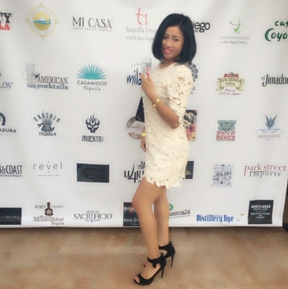 Gorgeous Forever 21 Lace Coctail Dress - Picture 5 of 6